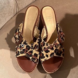 Stuart Weitzman Raffia Slides